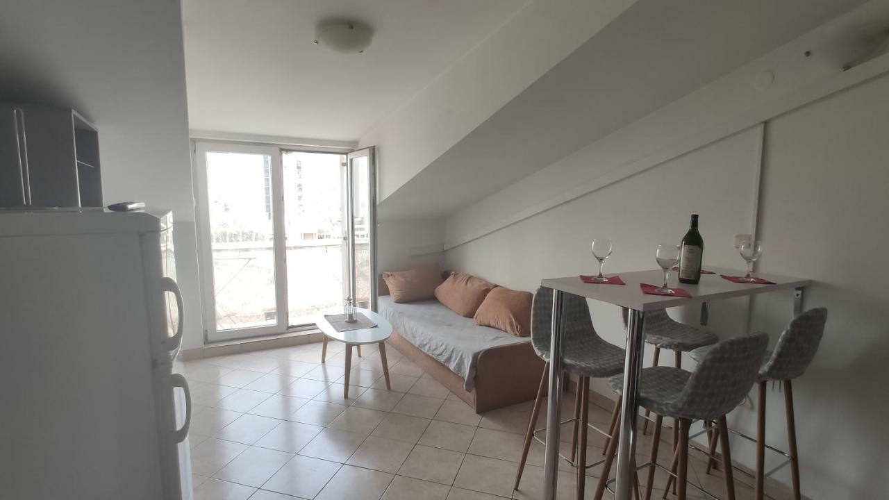 Small Northside Apartment Split Exteriör bild